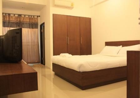 Sukontha Mansion Hotel Nakhon Pathom Bagian luar foto